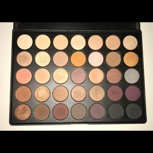 Morphe 35w eyeshadow palette